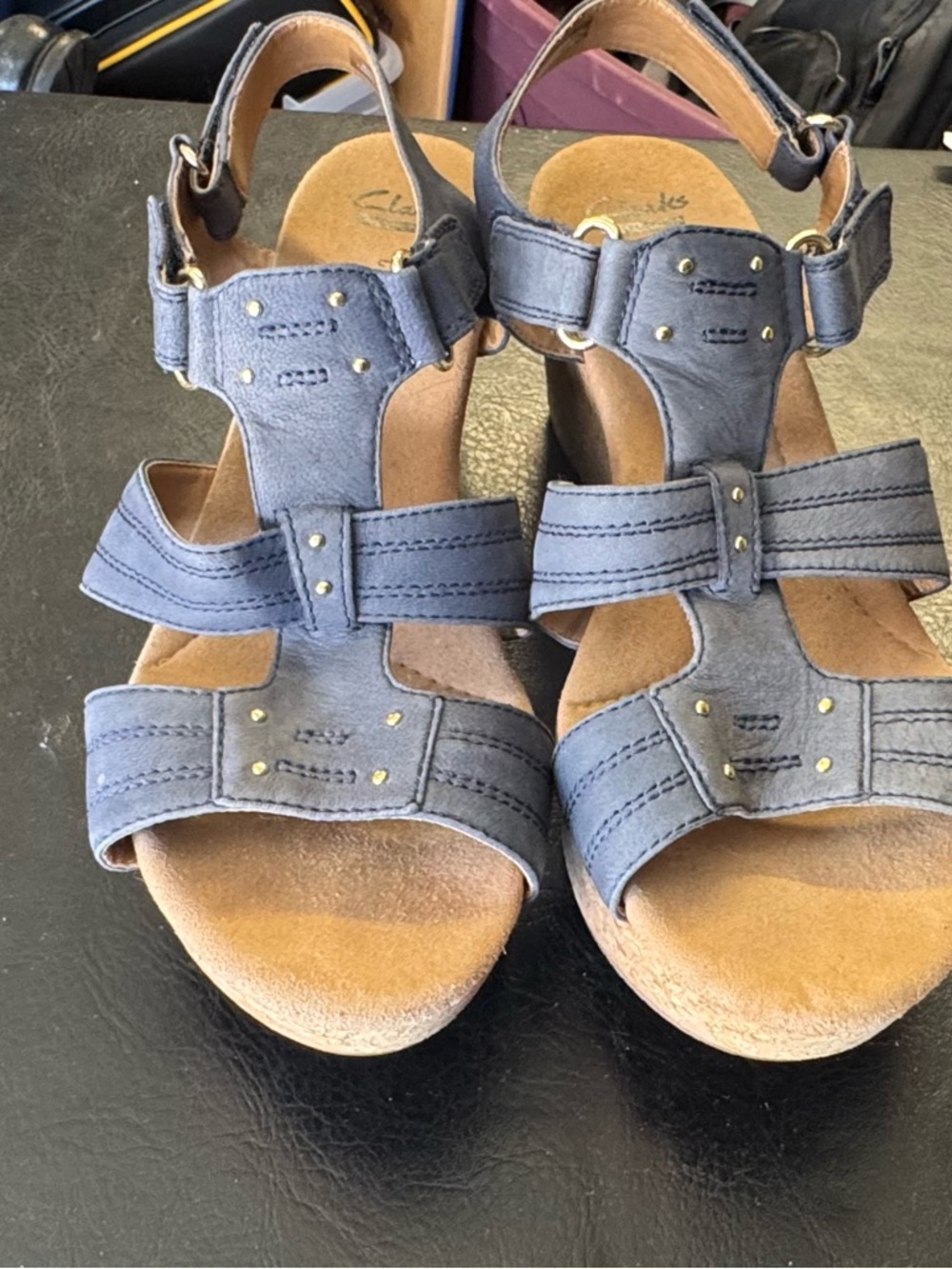 Clarks Tan and Navy Strappy Cushion Sandals 10 W